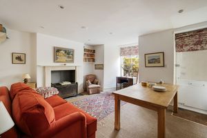 Sitting Room- click for photo gallery